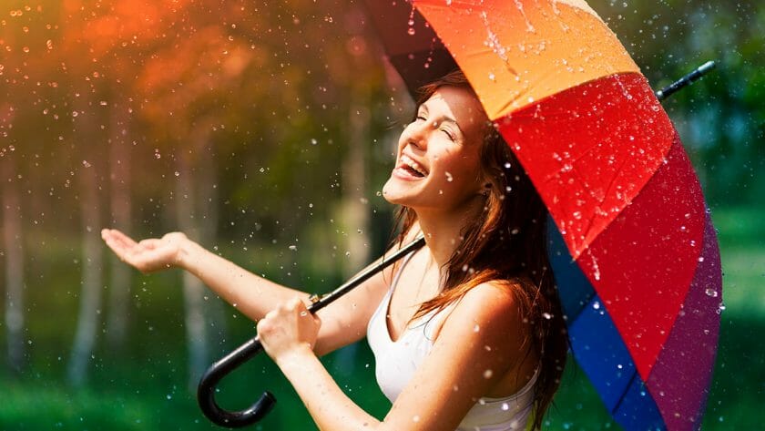 woman rain dp27213391