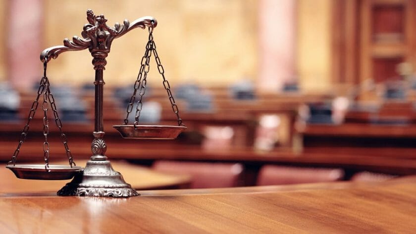court room dp26166925